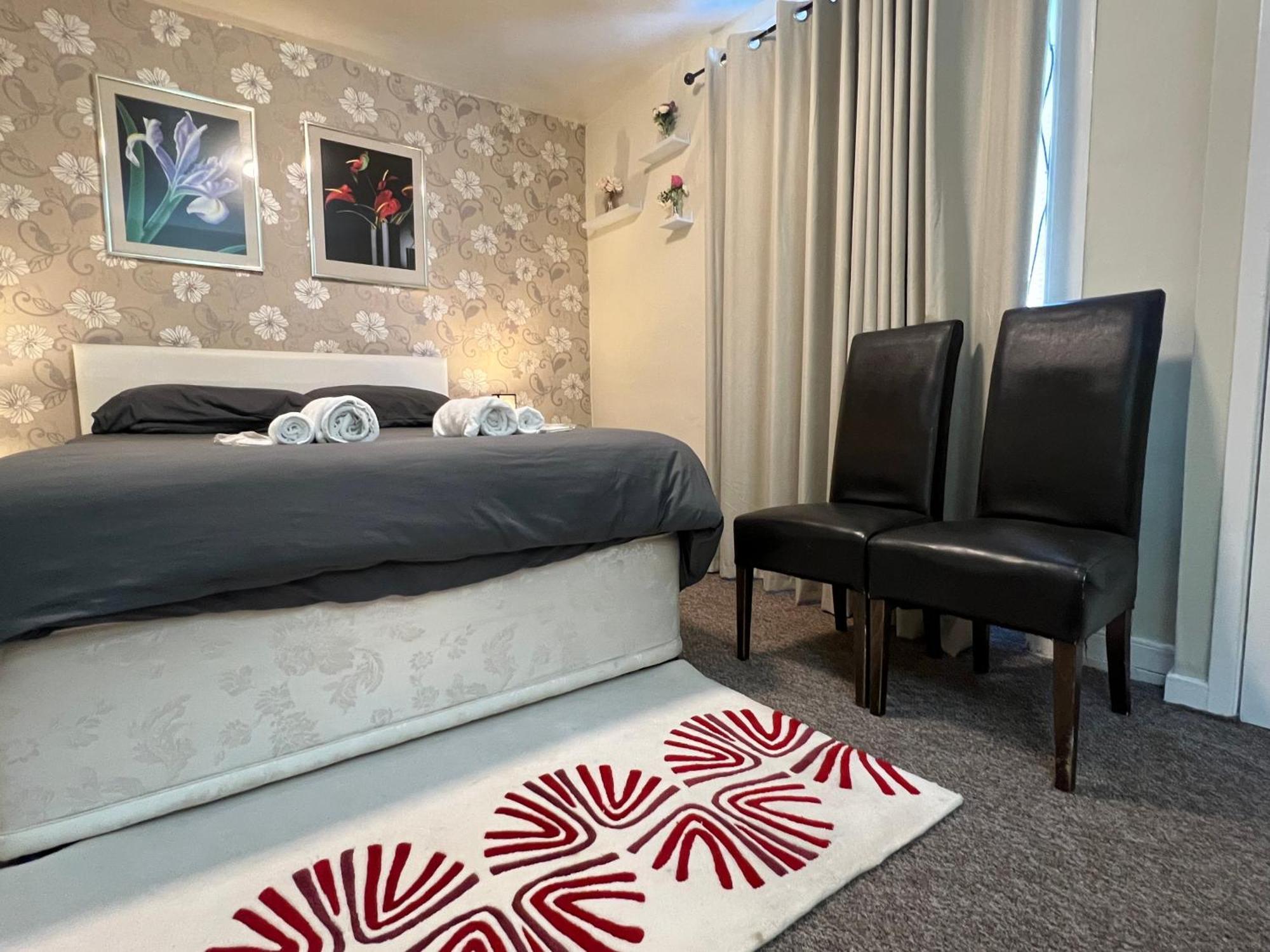 Self Check In Room Accommodation Only The Castle, Coldstream Exterior foto