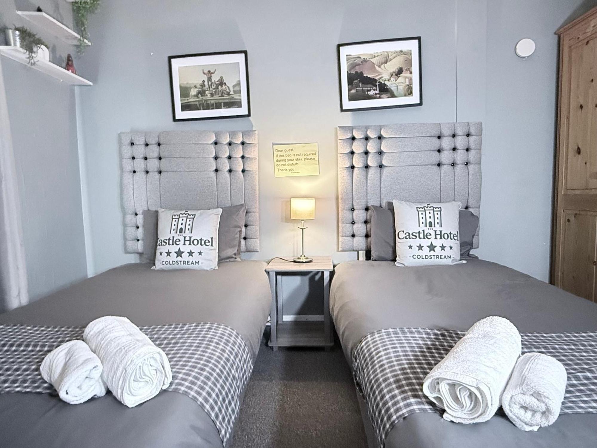 Self Check In Room Accommodation Only The Castle, Coldstream Exterior foto