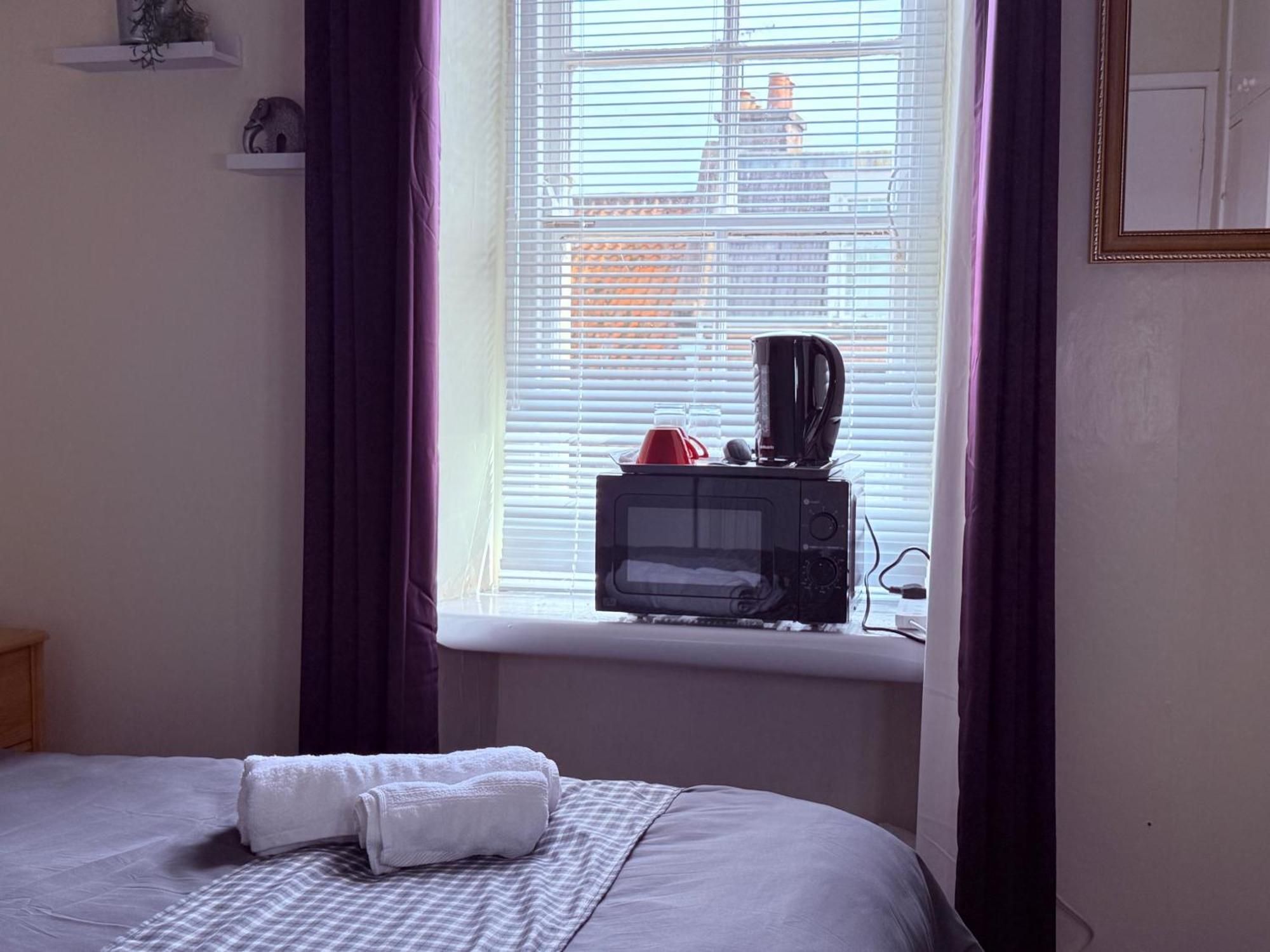 Self Check In Room Accommodation Only The Castle, Coldstream Exterior foto